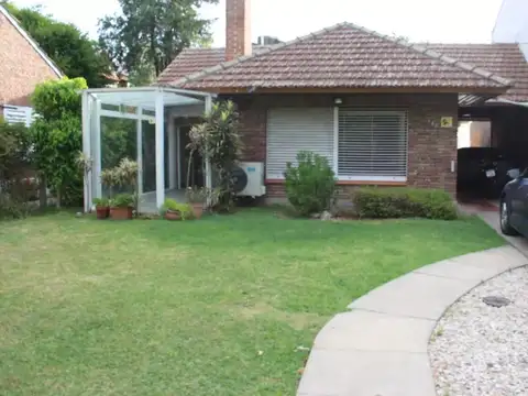 Casa 4 ambientes con 3 baños