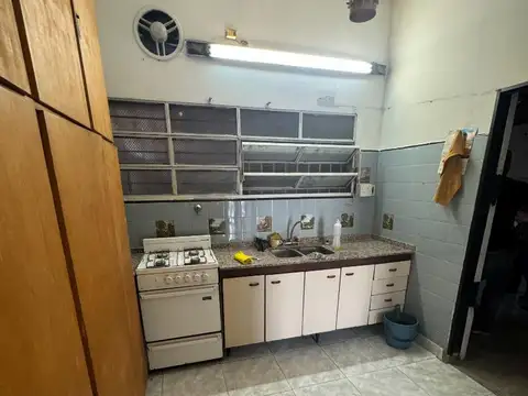 Alquiler Uso Profesional Casa de 3 Amb con Patio en Banfield
