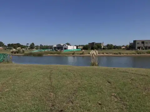 Excelente lote a la laguna orientación NO en venta, Barrio San Matías, Escobar