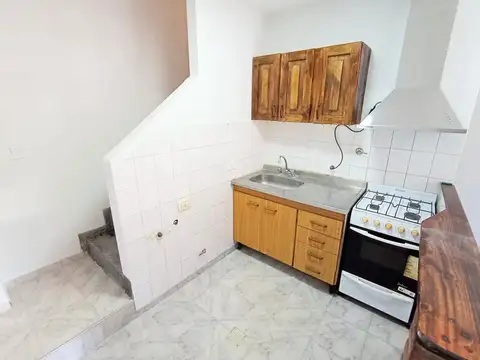 Depto Tipo Casa en Alquiler 25 años