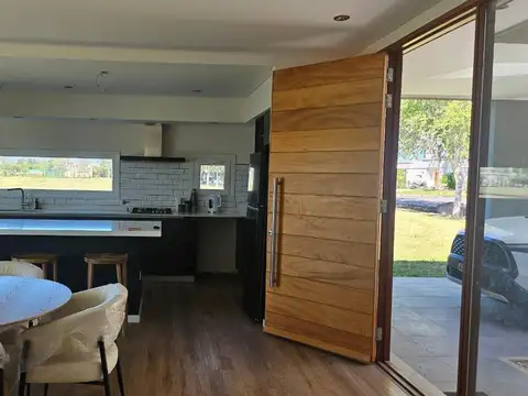 Casa en Venta en Haras Del Sur 3, USD 245.000