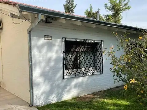 Casa en Venta en Luis Guillon, USD 130.000
