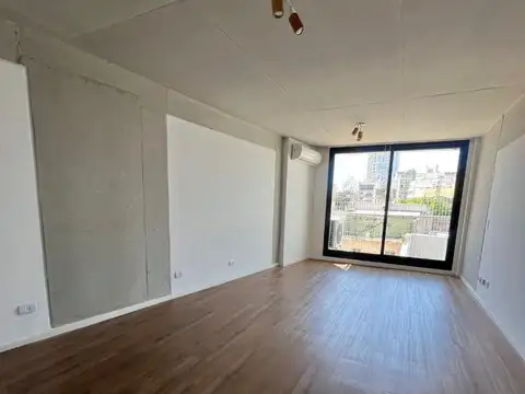 Bernardo De Irigoyen 1428 , Piso 4