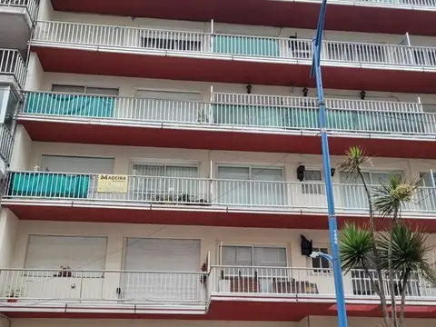 Espacio cochera cubierta en edificio en zona de alta demanda