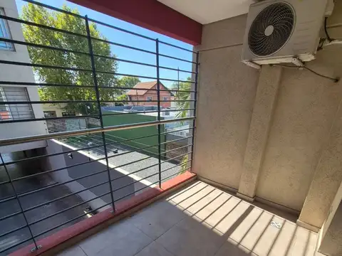 Venta Monoambiente Bernal Centro con cochera