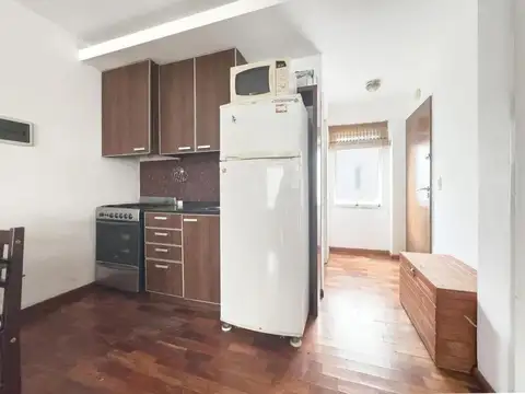 11 De Septiembre 2700, Piso 2