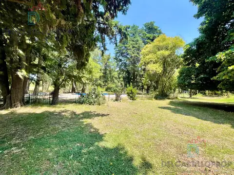 Casa 11 ambientes con 5 baños