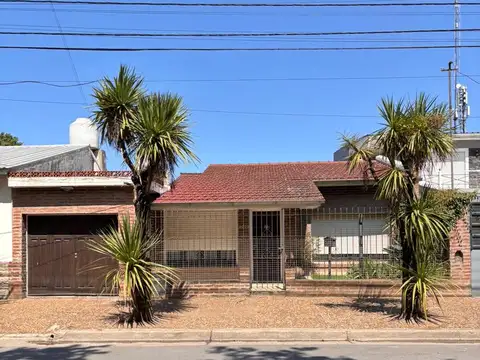 VENTA CHALET RECICLADO 3 AMB, GARAGE DOBLE, PARQUE