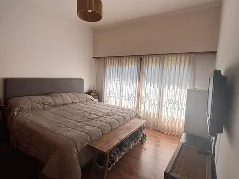 VENTA CHALET RECICLADO 3 AMB, GARAGE DOBLE, PARQUE