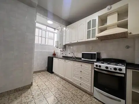 VENTA DTO. 3 AMB. CON DEPENDENCIA MICROCENTRO