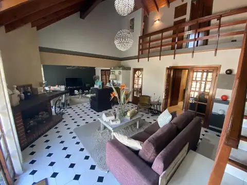 Casa en Venta en Quilmes, USD 160.000