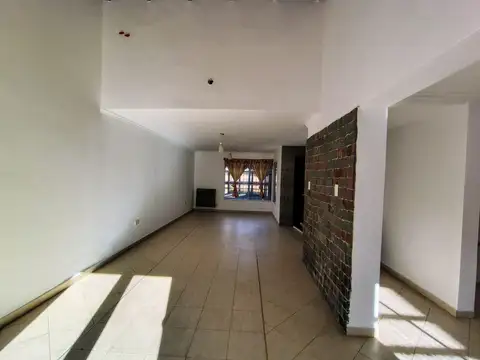 Casa en  Loteo Manso, Plottier.