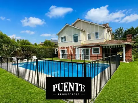 Casa en Venta o Alquiler en Solar del Bosque