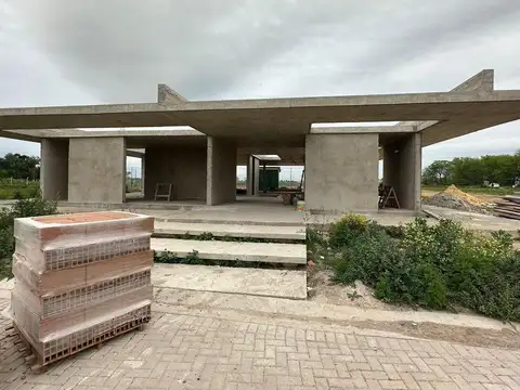 Glm. Venta Lote En Village Joven (bella Vista)