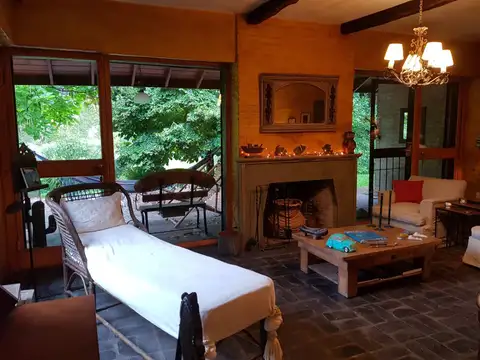 Casa 7 ambientes con 4 baños