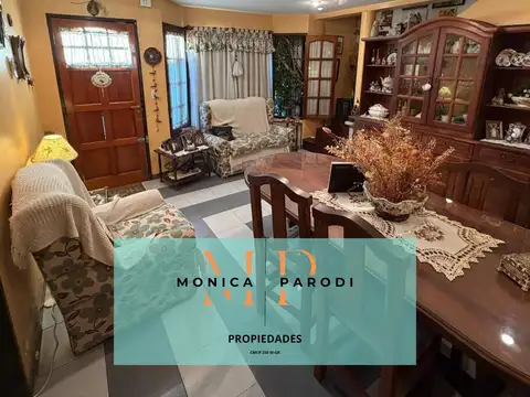 CASA EN VENTA EN HAEDO, EXCELENTE UBICACIÓN