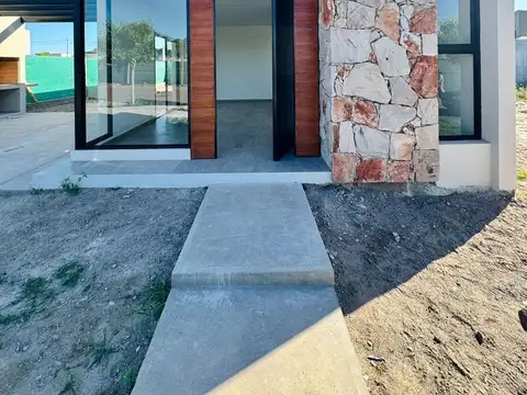 Acceso Sur - Lateral Oeste 2200