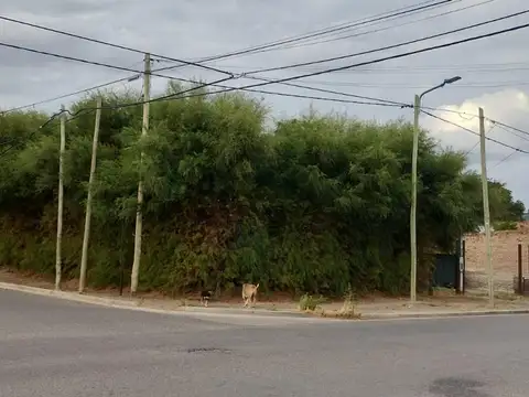 Lote en esquina · 412 m² · Apto desarrollo hasta 21 m