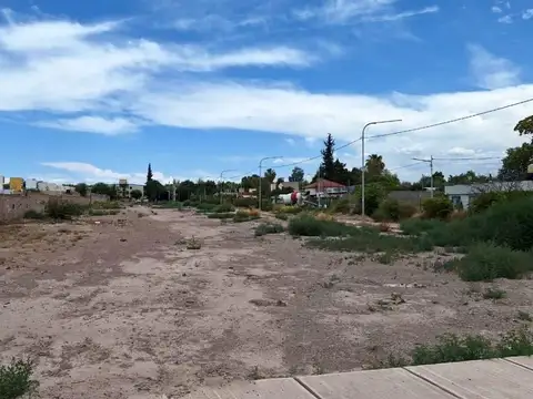 Luzuriaga - Paso de los Andes casi 9 de Julio-