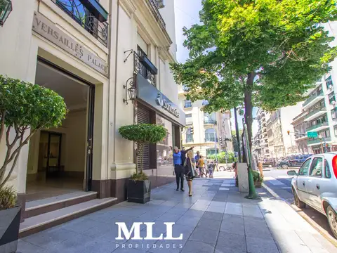 Av. Alvear  y Av. Callao. Palacio Versailles. Lindísimo 2 ambientes a contrafrente muy luminoso.