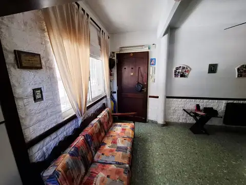 Avenida San Juan 4300, Piso 1