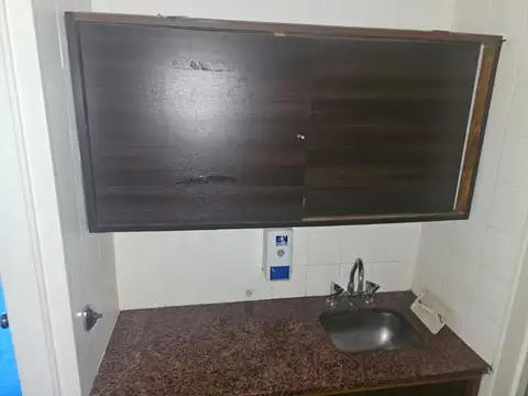 Oficina en Alquiler con 1 cochera