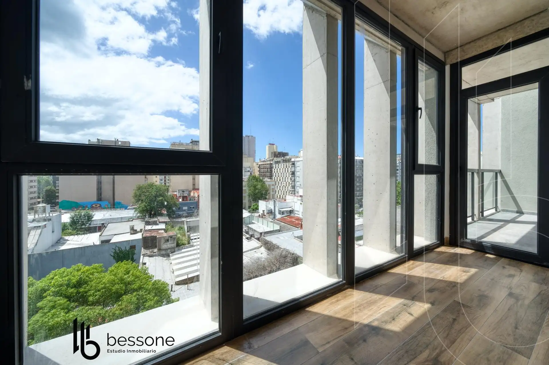 Depto 2 amb, 60m² con cochera y quincho en terraza — Zona Guemes