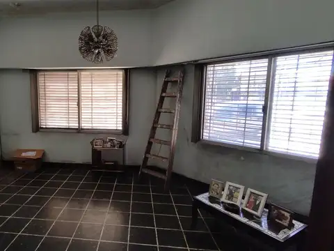 Casa en esquina Ideal inversión o vivienda multifamiliar