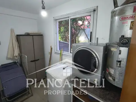 CASA EN VENTA, BANCO PROVINCIA, 3 AMBIENTES EXCELENTE ILUMINACION