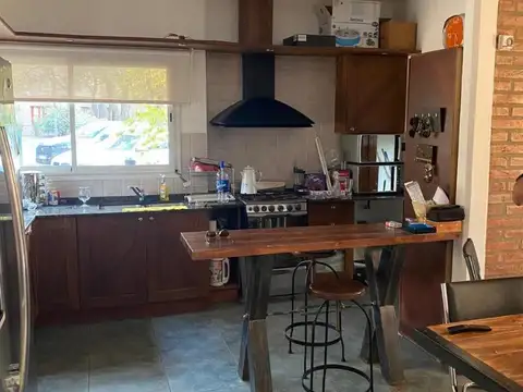 Casa 4 ambientes con 3 baños