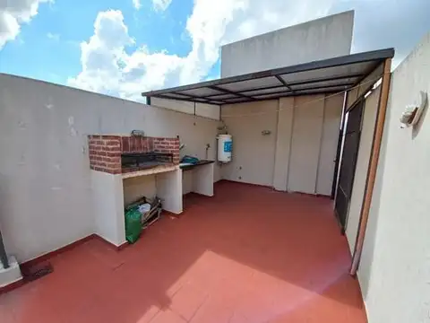 Venta Departamento Monoambiente En Lomas Del Mirador Con Bal