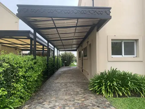 Casa en Alquiler de 4 dormitorios