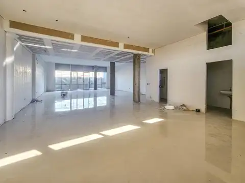 Locales sobre Ruta 9 en doble altura