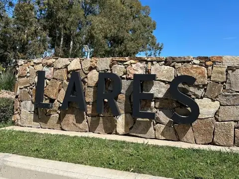 Lote dentro de Barrio "Lares de Canning"