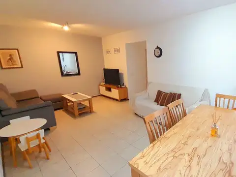 Vicente López - Amplio departamento 4 amb con 2 Balcones!