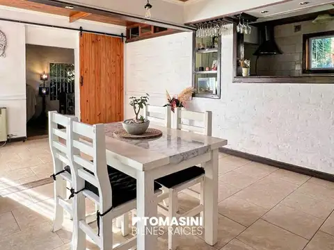 Casa 3 ambientes con 2 baños