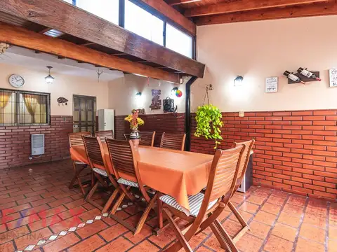 VENTA CASA 3 AMB ALDO BONZI CON PATIO Y QUINCHO