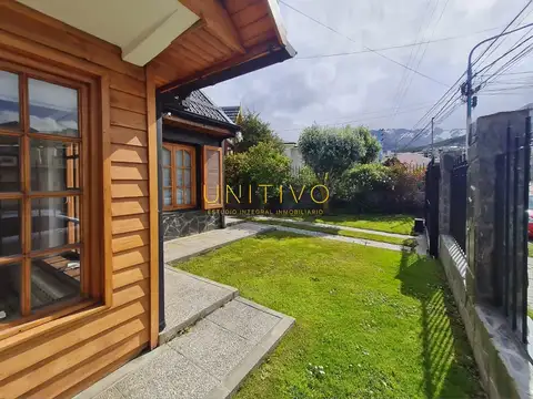 Casa en Alquiler de 3 dormitorios