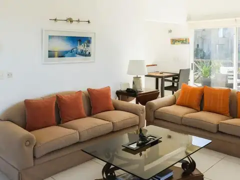 VENTA CASA 6 DORM C/PISCINA MB UBICACION EN MONTOYA