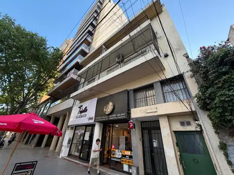 Edificio en Venta  sobre Av. Patricios