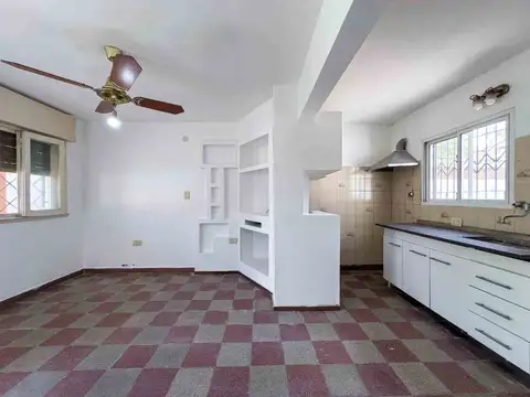 CASA EN VENTA 3 AMBIENTES EN LONGCHAPS