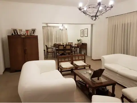Casa en Alquiler de 4 dormitorios