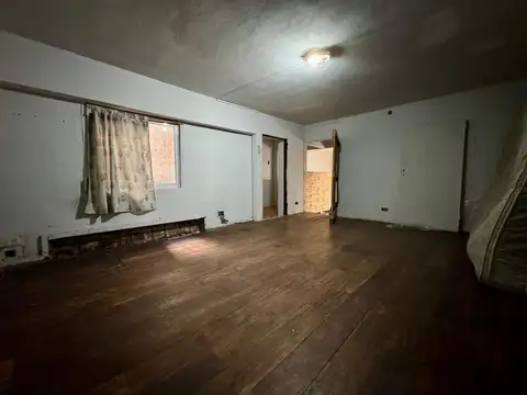 Depto Tipo Casa en Venta 56 años