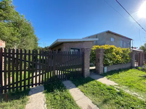 VENTA/PERMUTA - Casa 2 dormitorios y pileta - Tierra de sueños 3, Roldán