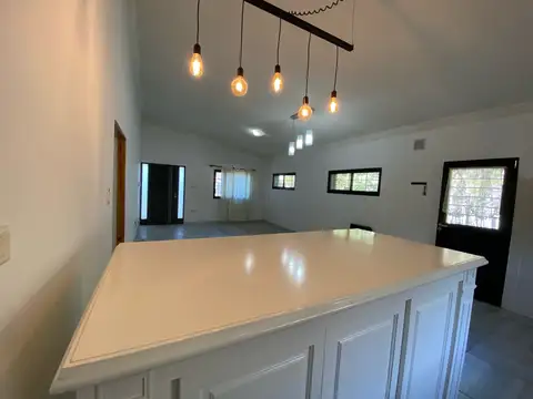 Casa 3 ambientes con 1 baño