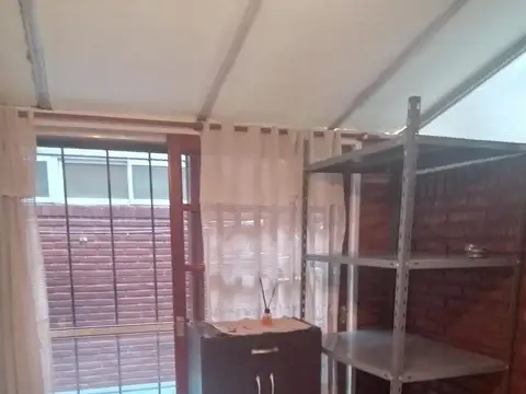Depto Tipo Casa en Alquiler con 1 cocheras