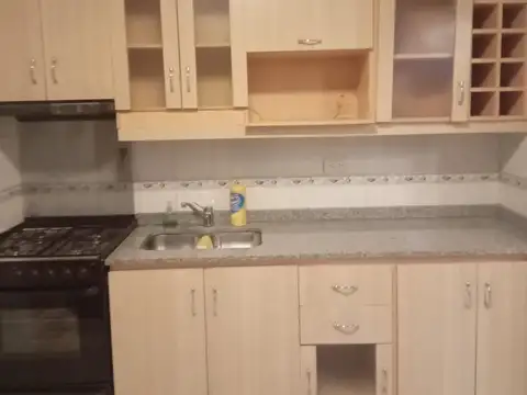 Depto Tipo Casa en Alquiler de 2 dormitorios