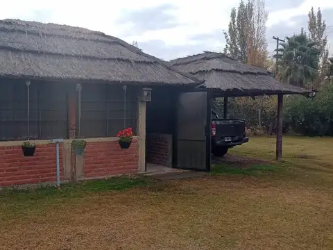 VENTA DE  CASA QUINTA CON PILETA EN MAIPU