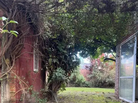 Casa en Venta con 4 cocheras