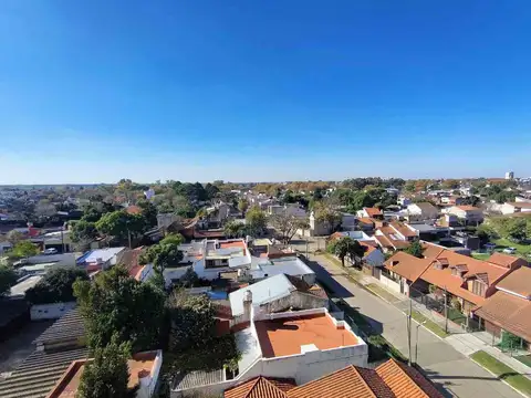 Venta Depto 3 amb Don Bosco C/Cochera - Luminoso